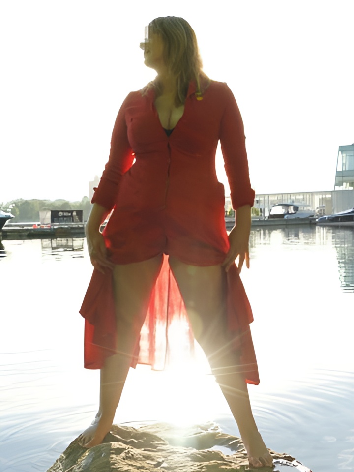 Летиция привлекальеная девушка из Геленджика цена от 5000 руб