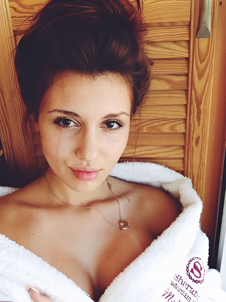 Мария привлекальеная девушка из Геленджика цена от 10000 руб