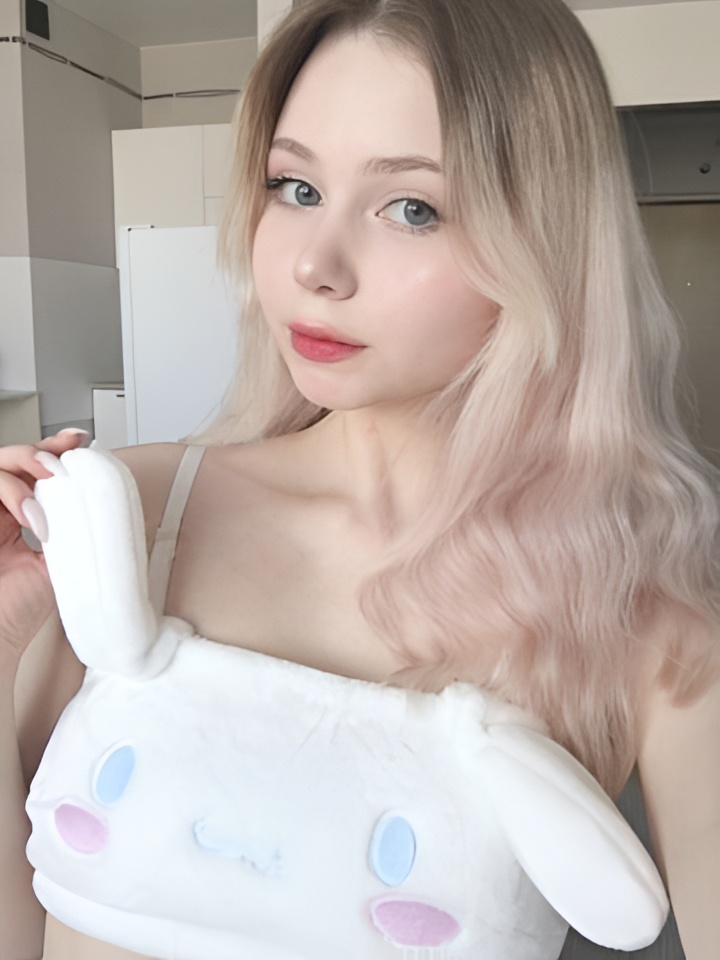 Виктория привлекальеная девушка из Геленджика цена от 2000 руб