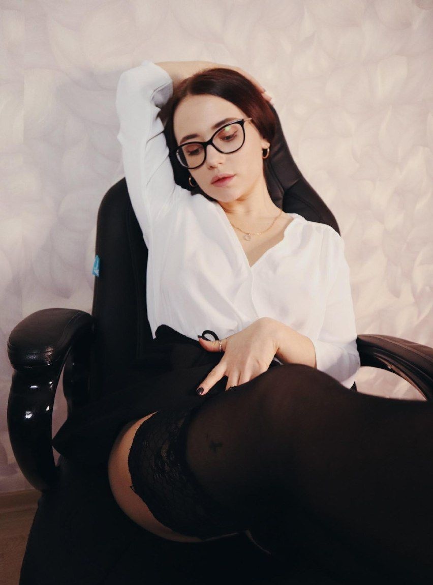 Яночка привлекальеная девушка из Геленджика цена от 3500 руб