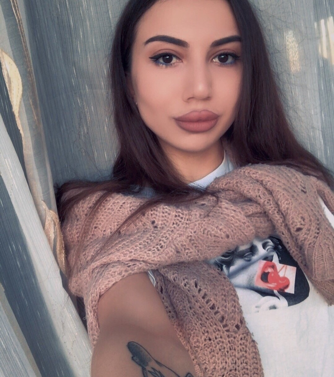 Инна привлекальеная девушка из Геленджика цена от 3500 руб