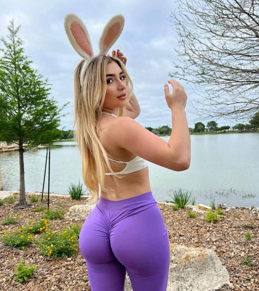 Анастасия привлекальеная девушка из Геленджика цена от 4000 руб