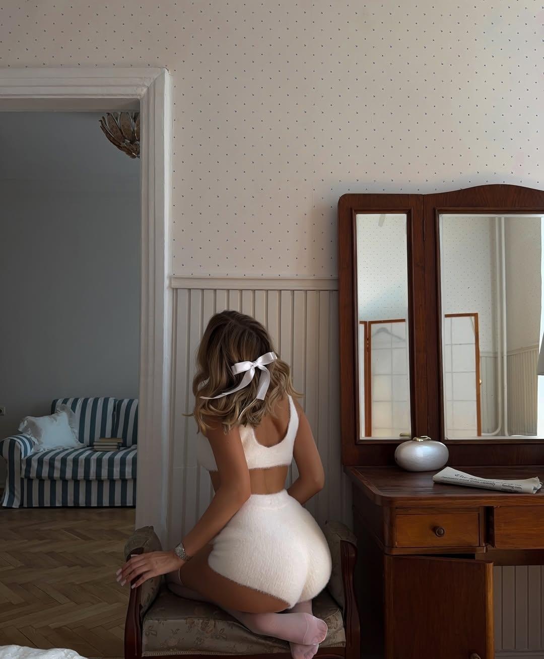 Алиса привлекальеная девушка из Геленджика цена от 7000 руб