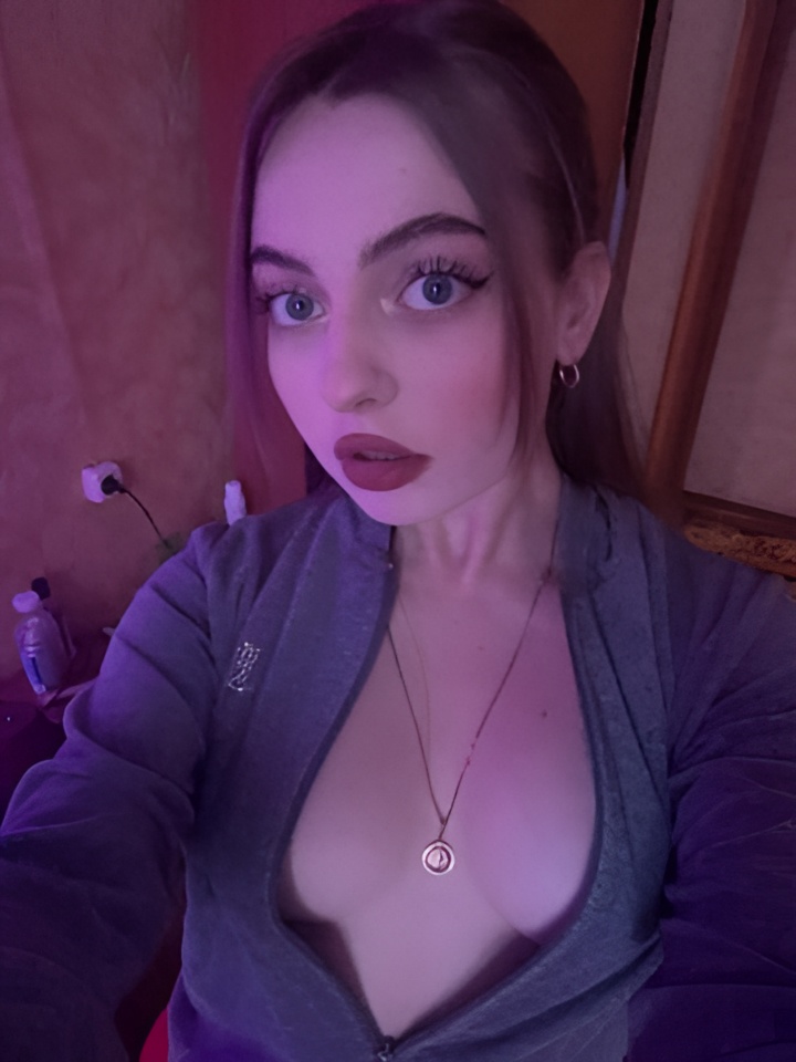 Индивидуалка Алена, доступна для личного знакомства от 2500 руб