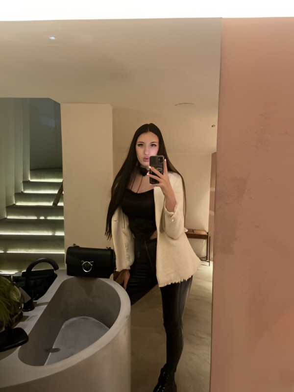 Майя привлекательная девушка из Геленджика цена от 2000 руб