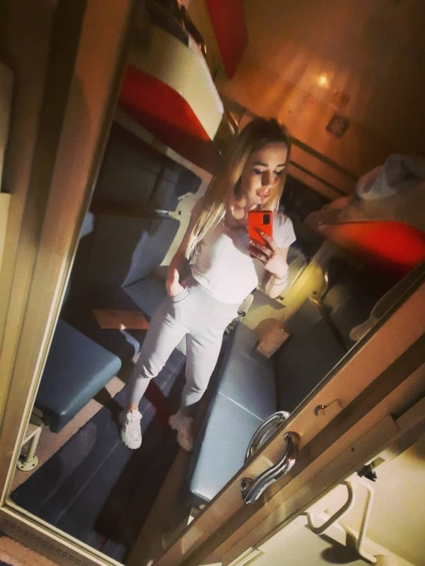 Надежда привлекательная девушка из Геленджика цена от 3500 руб