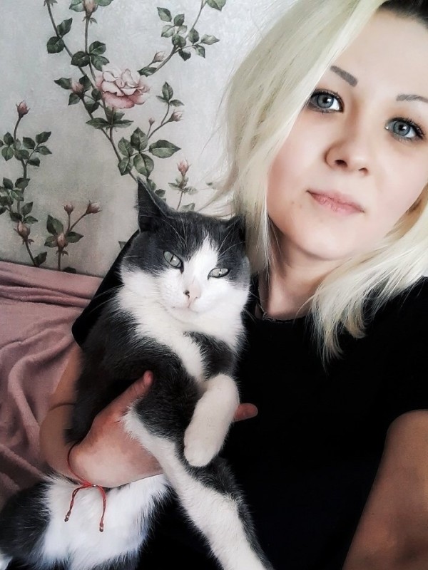 Лизка привлекательная девушка из Геленджика цена от 3500 руб