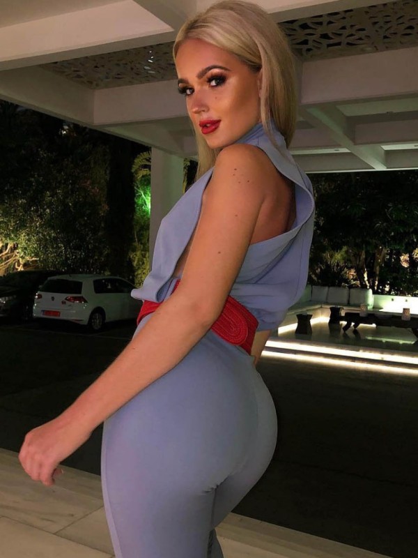 Алина привлекательная девушка из Геленджика цена от 3000 руб