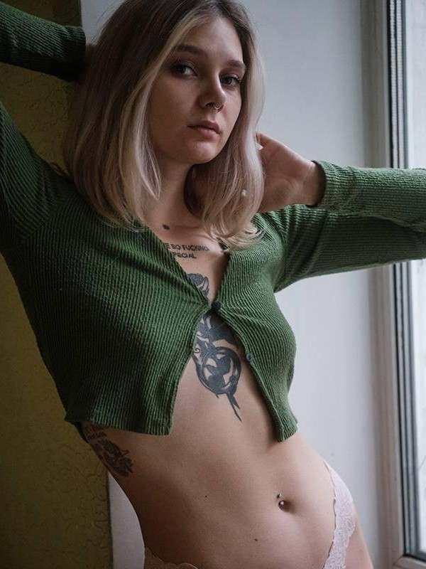 Елена привлекательная девушка из Геленджика цена от 4000 руб