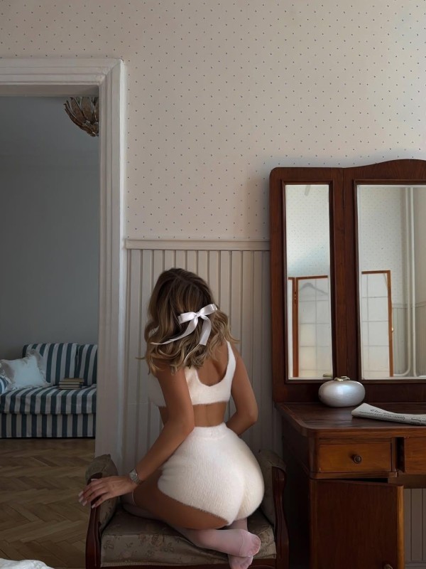 Алиса привлекательная девушка из Геленджика цена от 7000 руб